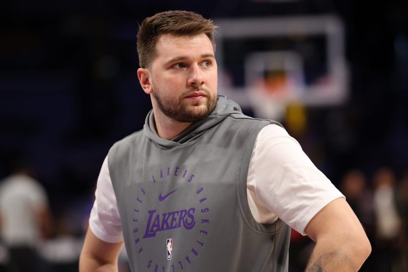 Lakers’ Luka Dončić steps up to help restore Kobe Bryant, Gigi mural