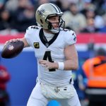 Derek Carr said to be making surgery decision sooner than later