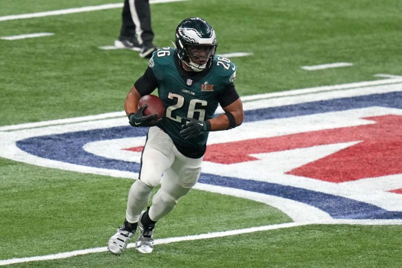 Eagles RB Saquon Barkley talks Madden curse, cover hurdle