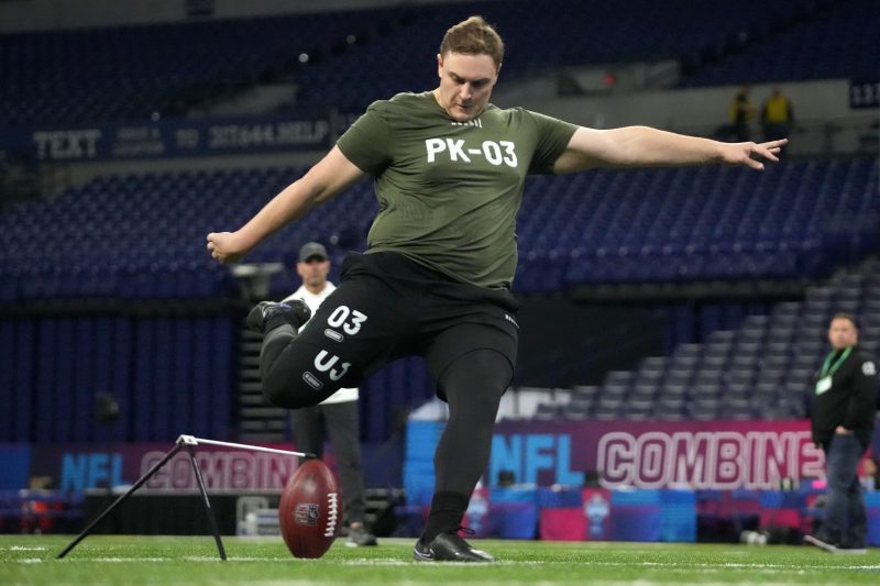 Jets sign ‘Thiccer Kicker’ after stint with UFL’s Birmingham Stallions