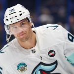 Blackhawks acquire Andre Burakovsky in trade with Kraken