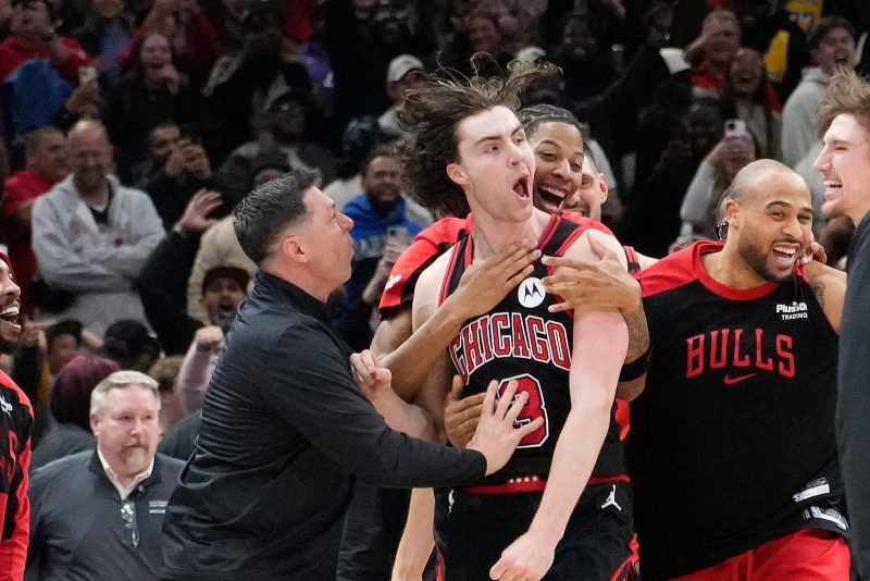 Bulls re-sign free agent point guard: What deal means for both sides