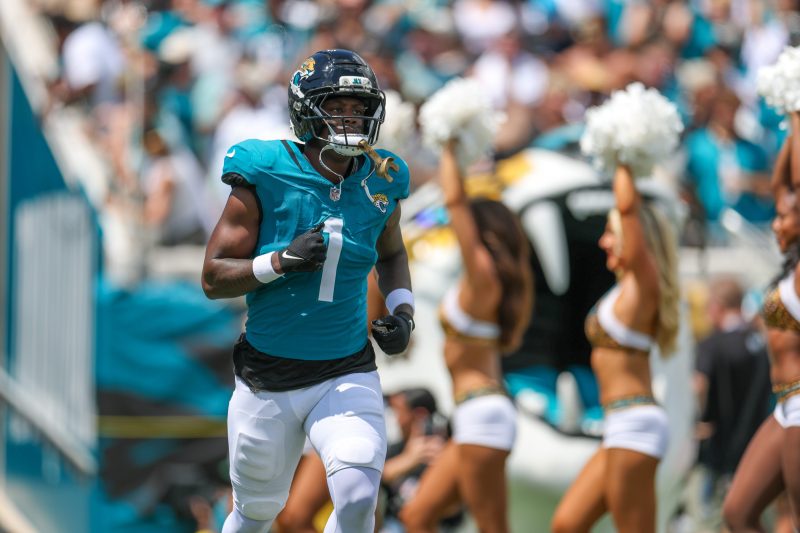Here are 16 players to start or sit for fantasy football Week 2