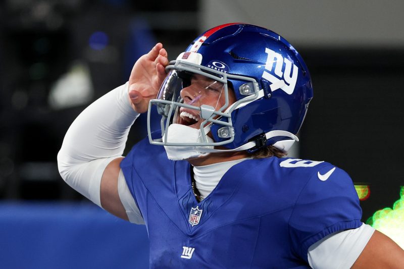 Giants hand Eagles surprising loss on “Thursday Night Football”