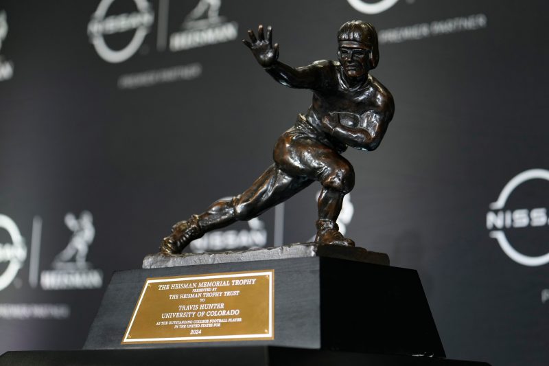 Heisman Trophy ceremony updates: Indiana’s Fernando Mendoza takes home award