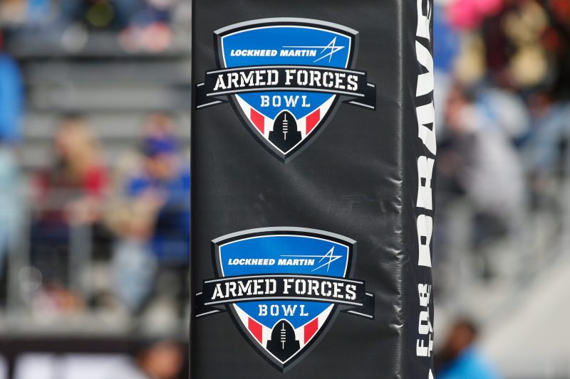 Parachutist lands into crowd ahead of Armed Forces Bowl