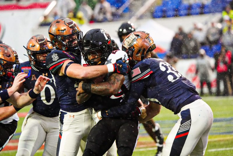 Navy vs Cincinnati score: Midshipmen blow out Bearcats in Liberty Bowl